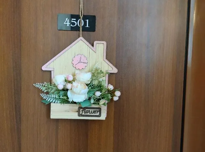 Apartment Gondola Lift *